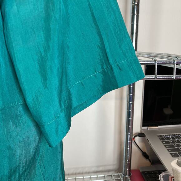 Vintage Queenie Womens Green Silk Short Sleeve Button Up Shirt Size S Secretary - Picture 8 of 10